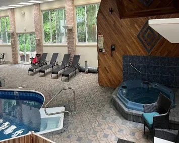 RiyOhm_Location_Page_West_Mildford_Sober_House_Mildford_NJ_Swimming_Pool